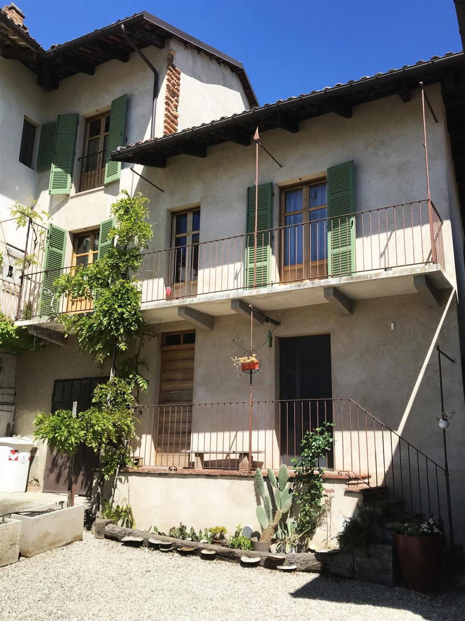 B&B Acaso Serralunga d'Alba Exterior photo